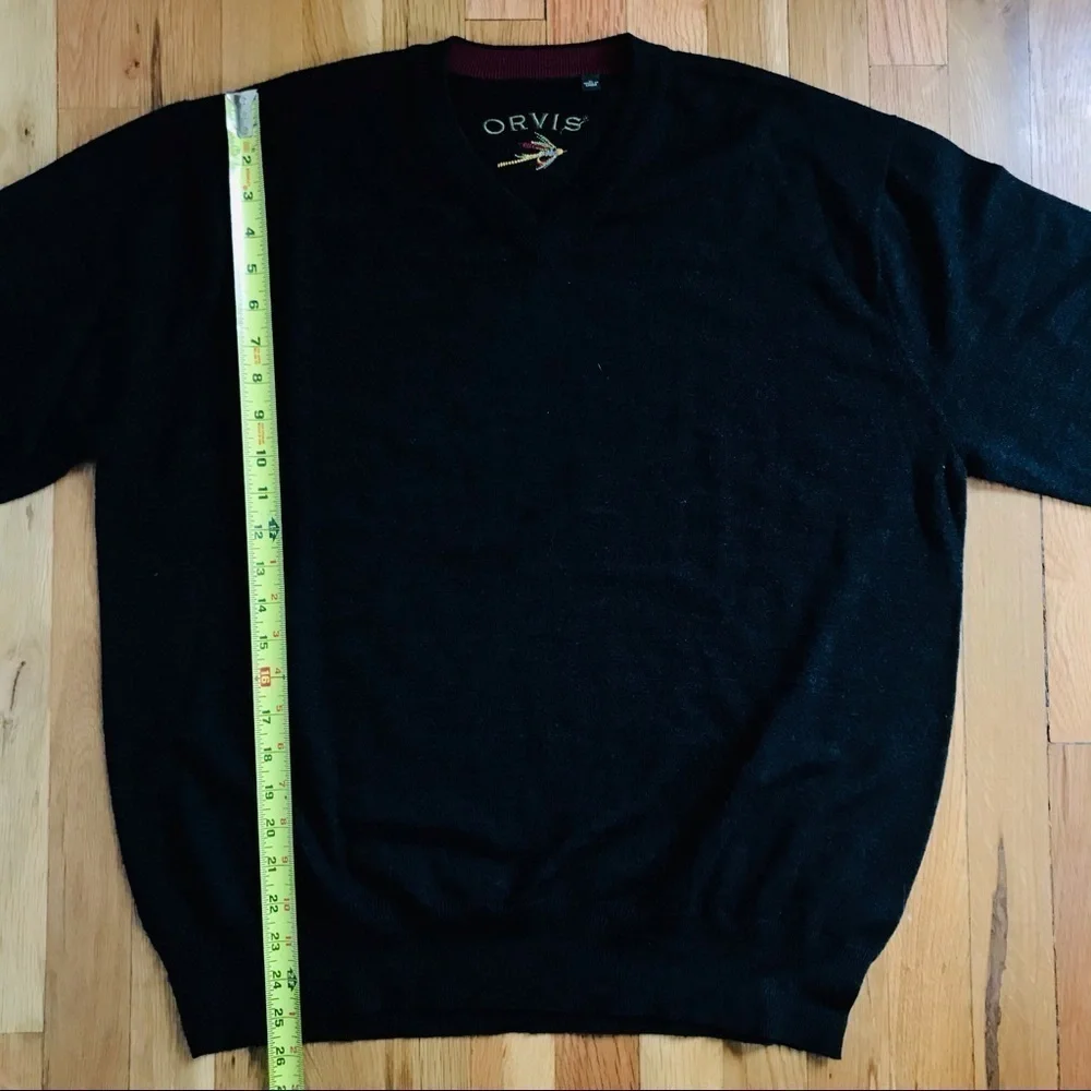 Orvis fine merino wool dark gray vneck swe…